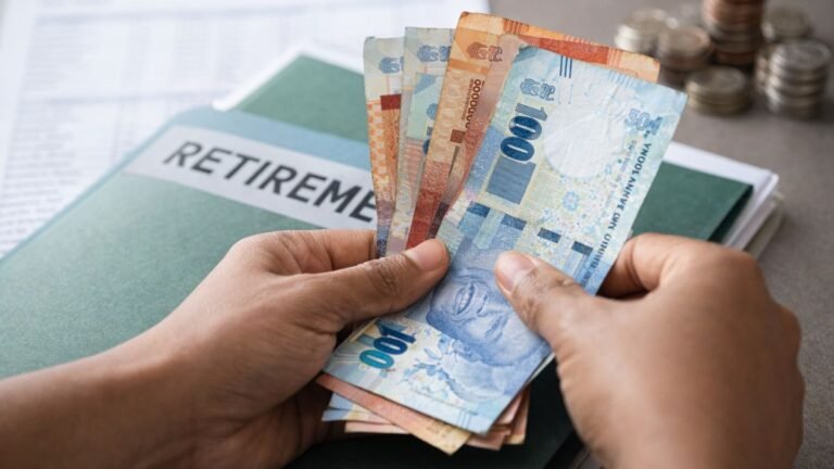 Two-Pot Withdrawals Surge as South Africans Tap Retirement Savings in Early March